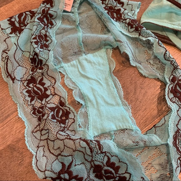 VS Vintage Y2K Very sexy collection lace bra & panty set - Picture 12 of 13